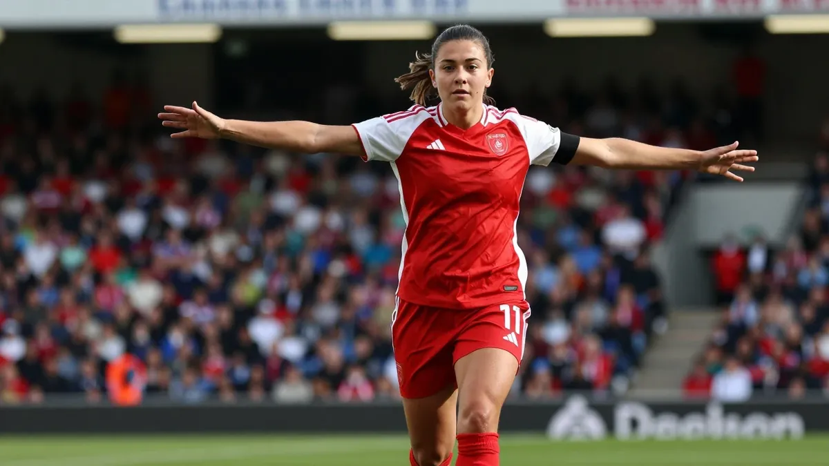 West Ham United Women loanee Ria Bose made her debut for Sunderland as a late substitute in their Women's Super League...
